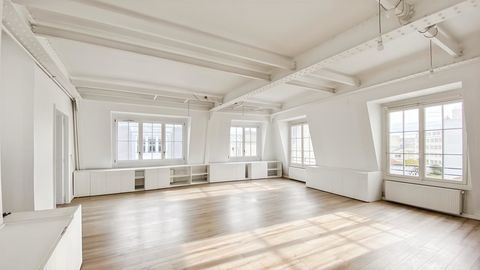 A louer bureaux style loft aux pieds de la place R&eacute;publique 5111 75011 Paris