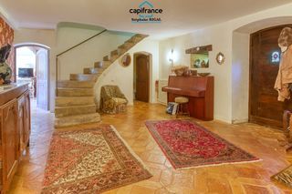  Propri�t�/ch�teau � vendre 7 pi�ces 230 m�