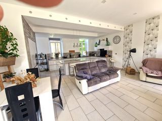  Maison � vendre 9 pi�ces 261 m�