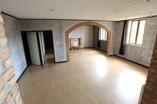  Immeuble � vendre 10 pi�ces 138 m�