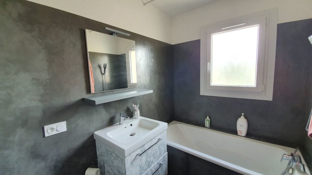 � vendre  Maison P�rols (34470)