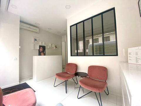 Proche rue de L&eacute;vis, boutique de 37 m&sup2; 299000 75017 Paris