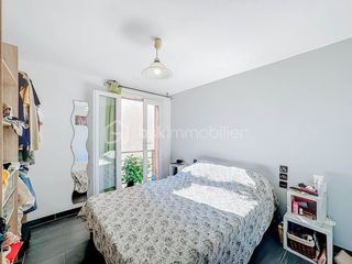  Immeuble � vendre 13 pi�ces 280 m�