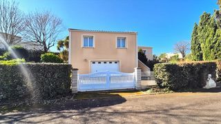  Maison � vendre 8 pi�ces 204 m�