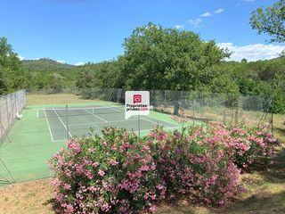  Maison � vendre 8 pi�ces 230 m�