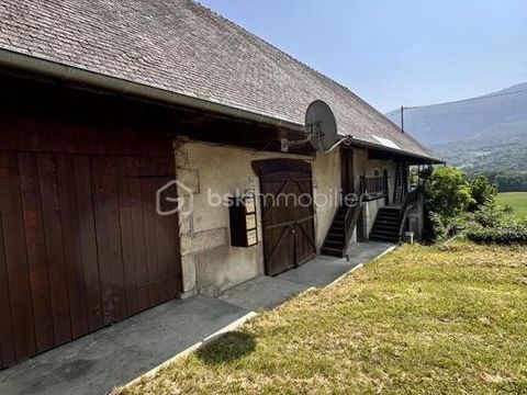   CORPS de FERME et TERRAIN CONSTRUCTIBLE Maison - 7 pi�ce(s) - 120 m�