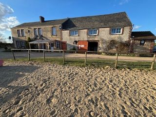  Propri�t�/ch�teau � vendre 10 pi�ces 211 m�