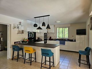  Maison � vendre 5 pi�ces 244 m�