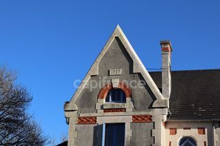  Propri�t�/ch�teau � vendre 12 pi�ces 334 m�