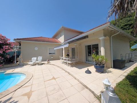   Villa Villa - 6 pi�ce(s) - 150 m�