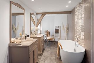  Maison � vendre 7 pi�ces 198 m�