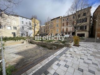  Immeuble � vendre 14 pi�ces 220 m�