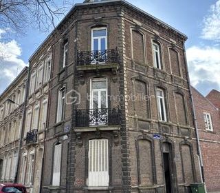  Immeuble � vendre 9 pi�ces 190 m�