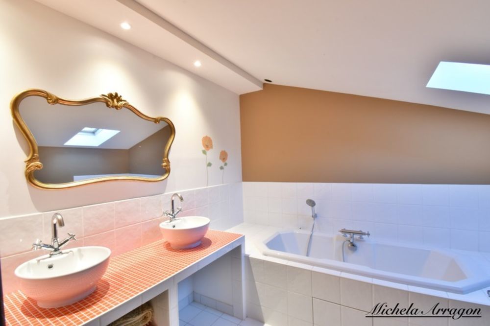 � vendre  Propri�t�/ch�teau Lac�p�de (47360)