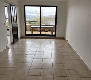  Appartement � louer 4 pi�ces 101 m�