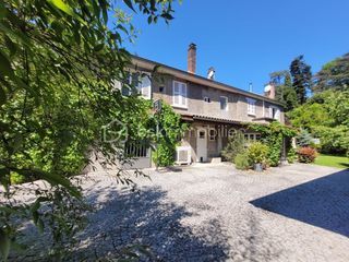  Propri�t�/ch�teau � vendre 8 pi�ces 202 m�