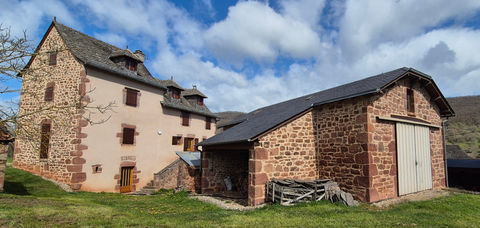   Un lieu charg� d'histoire� o� le charme op�re d�s les premiers instants Maison - 6 pi�ce(s) - 156 m�