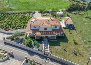  Propri�t�/ch�teau � vendre 8 pi�ces 251 m�