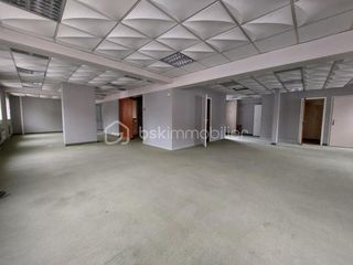  Immeuble � vendre 10 pi�ces 415 m�