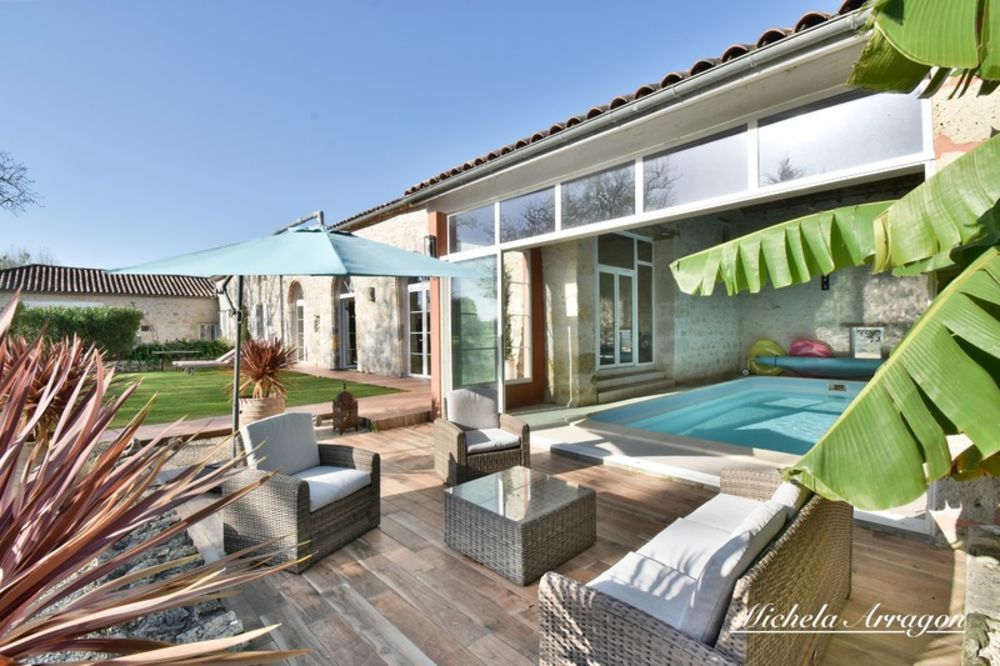 � vendre  Propri�t�/ch�teau Lac�p�de (47360)