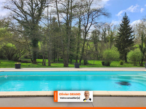   PAVILLON 5 P + GRANGE + PISCINE + RUISSEAU - CHARME CAMPAGNE Maison - 5 pi�ce(s) - 139 m�