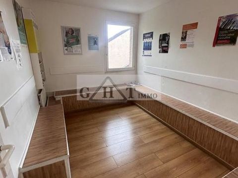 Cabinet m&eacute;dical bureau consultation 60 m&sup2; 1270 95800 Cergy