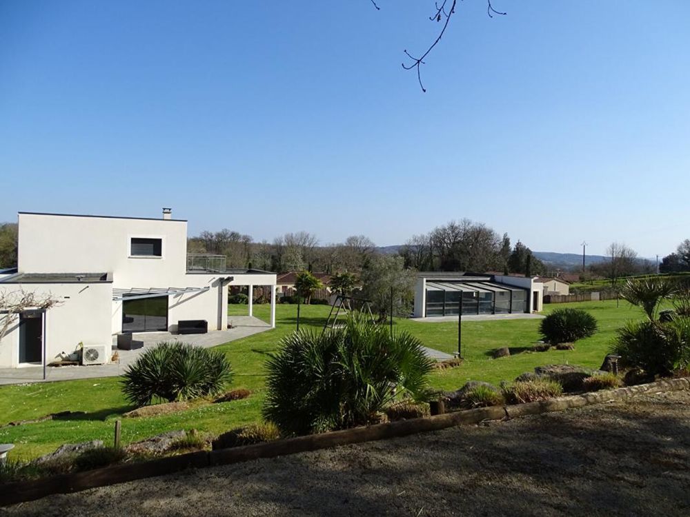 � vendre  Villa Sainte-Nathal�ne (24200)