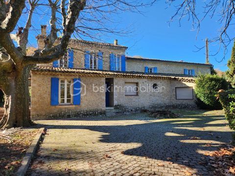   FORCALQUIER : Pour les amoureux des belles pierres ! Maison - 6 pi�ce(s) - 193 m�