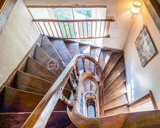  Maison � vendre 10 pi�ces 303 m�