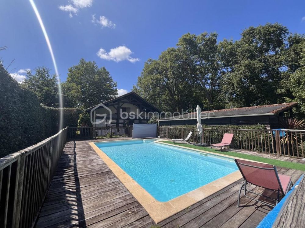 � vendre  Propri�t�/ch�teau Saint-Vincent-de-Tyrosse (40230)