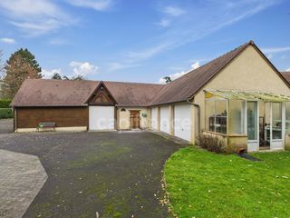  Propri�t�/ch�teau � vendre 9 pi�ces 241 m�