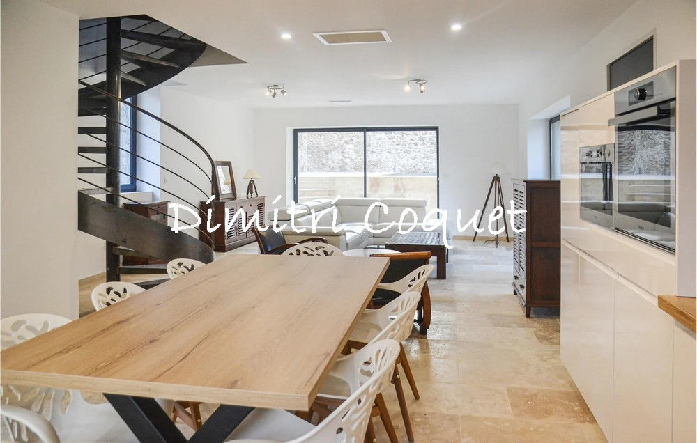 � vendre  Propri�t�/ch�teau P�zenas (34120)