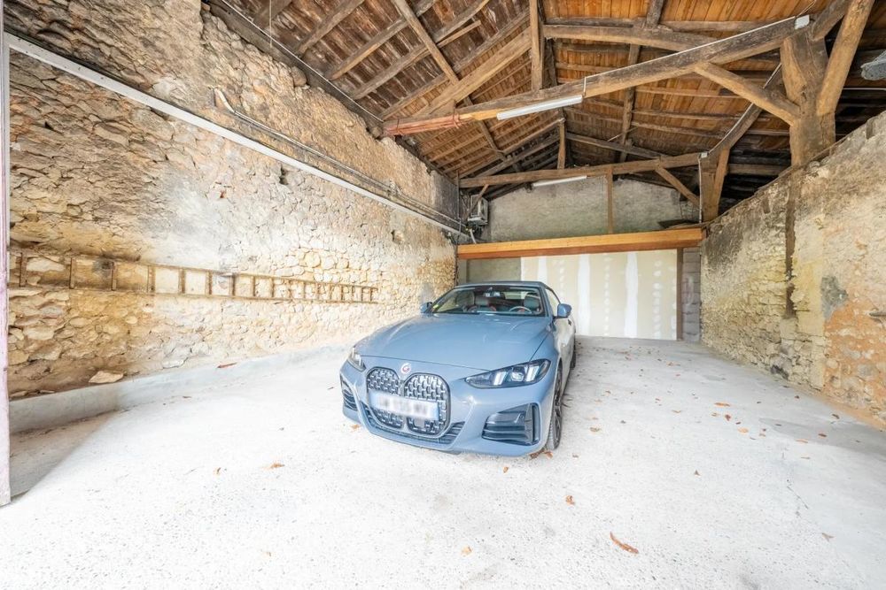 � vendre  Propri�t�/ch�teau Yvrac (33370)