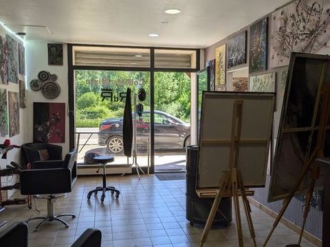 Local commercial &agrave; vendre LE TOUVET (38) 100 et 55 m&sup2; 220000 38660 Le touvet