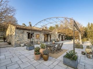  Maison � vendre 7 pi�ces 280 m�