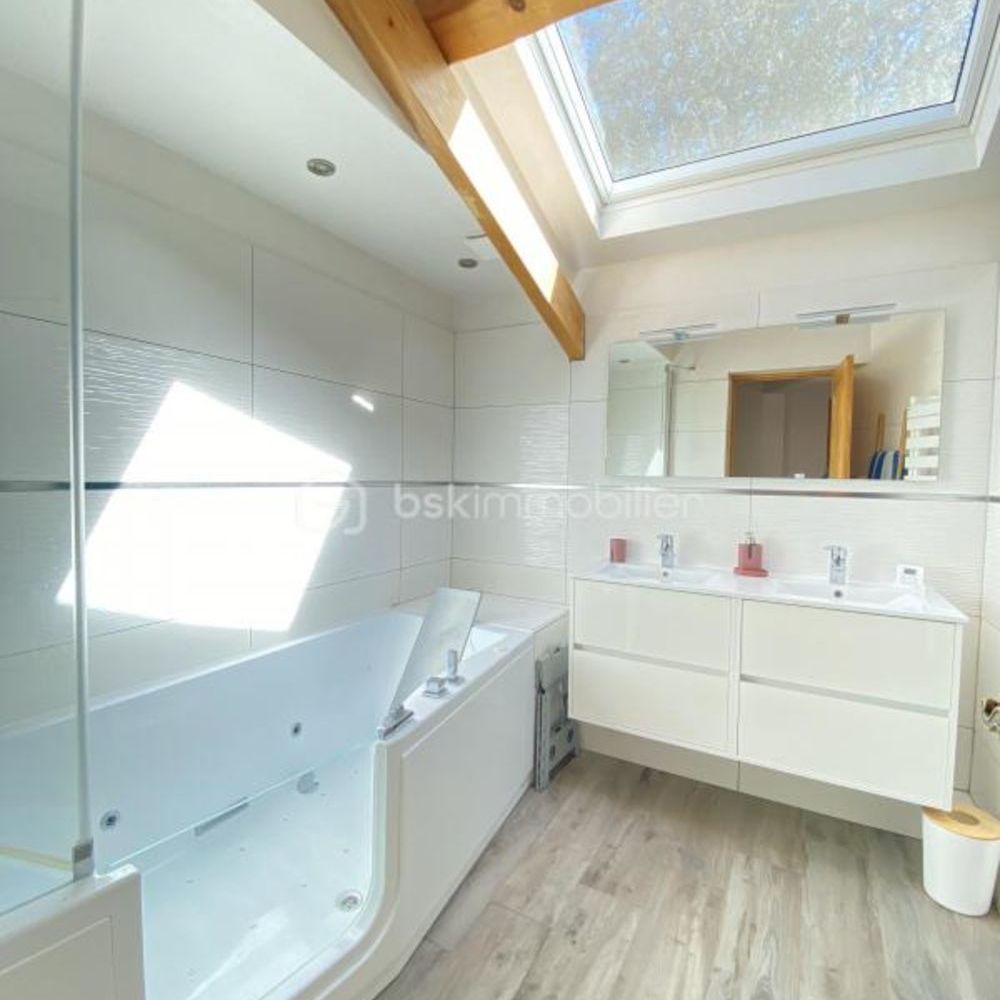 � vendre  Villa Pourri�res (83910)