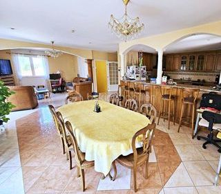  Maison � vendre 7 pi�ces 230 m�