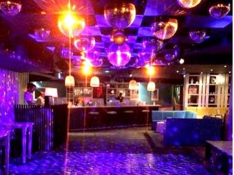 Club/Discoth&egrave;que 640000 33510 Andernos les bains