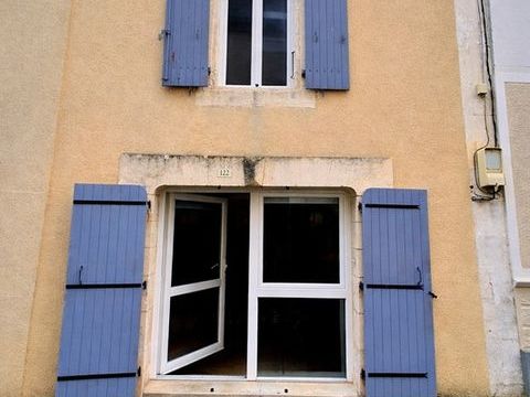   Maison de bourg � Verteillac (24) - 85M� - 5 Pi�ces - 3 Chambres - Jardin Maison - 5 pi�ce(s) - 85 m�
