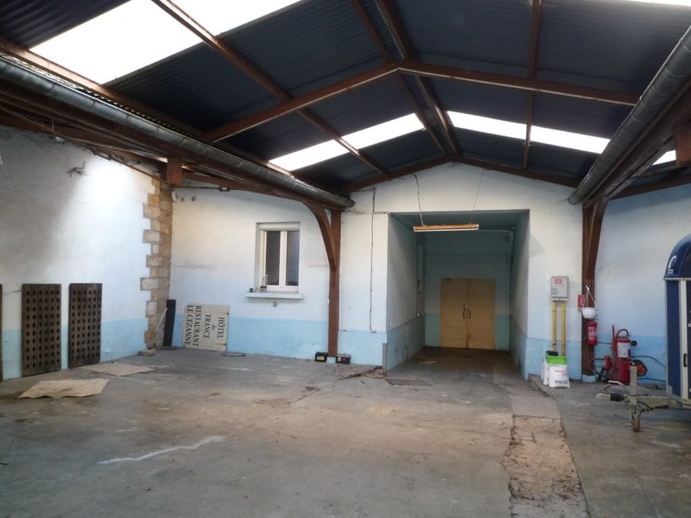 � vendre  Propri�t�/ch�teau S�zanne (51120)