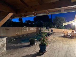  Propri�t�/ch�teau � vendre 10 pi�ces 396 m�