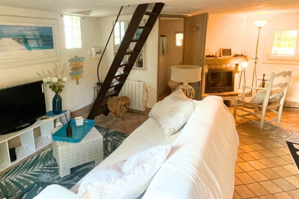 � vendre  Maison Lagnes (84800)