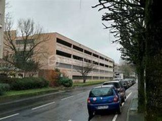  Parking / Garage � vendre 12 m�