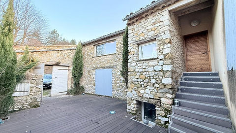   � vendre ancienne bergerie restaur�e- charme et s�r�nit� au pied du Mont Ventoux Maison - 4 pi�ce(s) - 132 m�