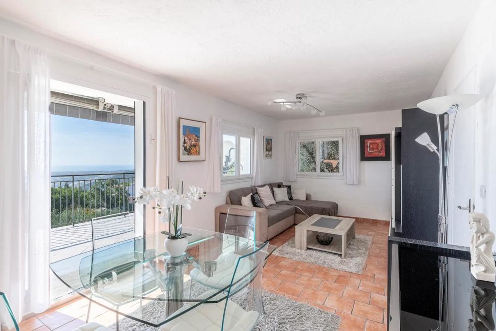 � vendre  Maison Gatti�res (06510)