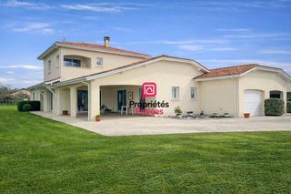  Maison � vendre 8 pi�ces 221 m�