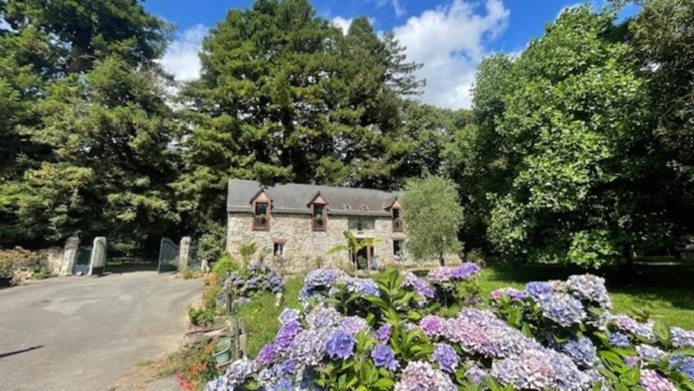 � vendre  Propri�t�/ch�teau Gouarec (22570)