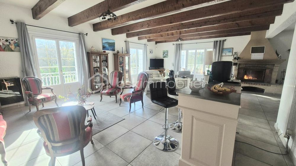 � vendre  Propri�t�/ch�teau Signes (83870)