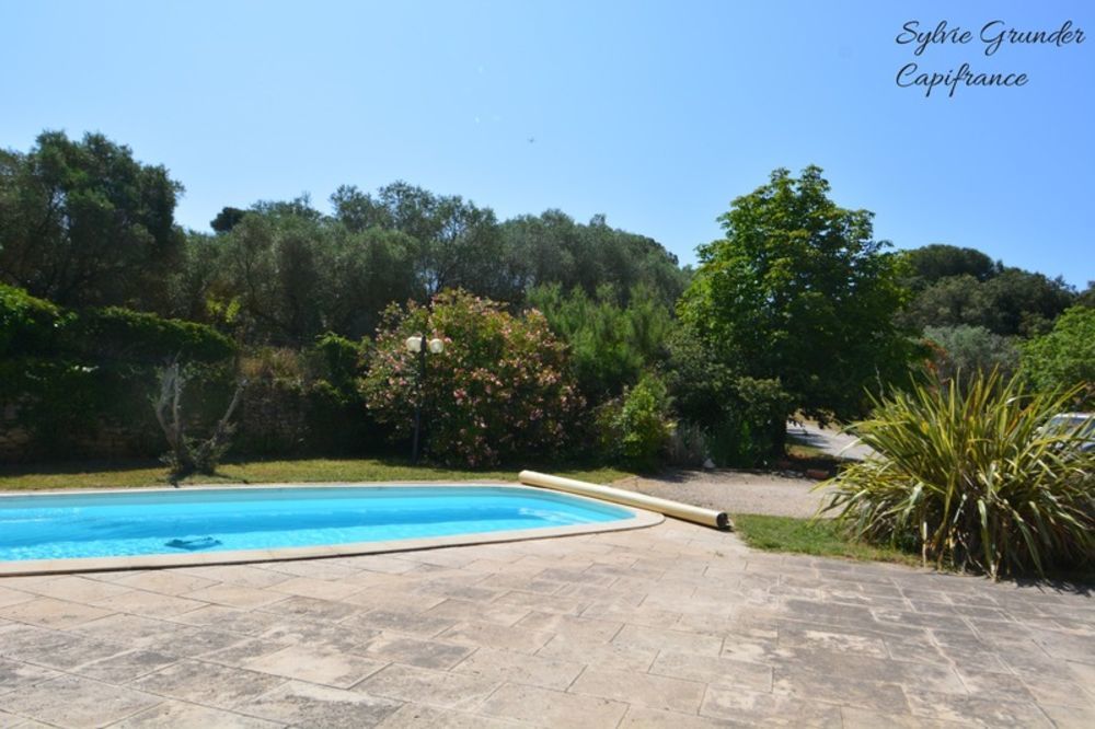 � vendre  Maison Grans (13450)