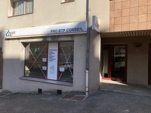 Rue St Cyrice, local commercial 710 12000 Rodez